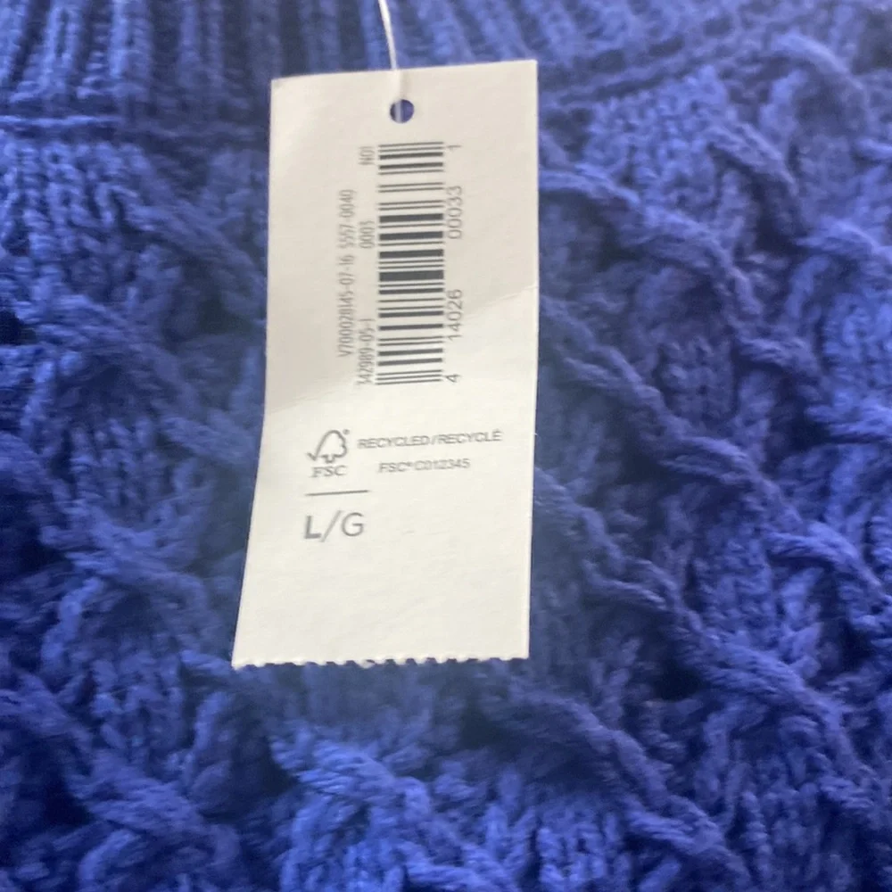 Sweater - Picture 5 of 5